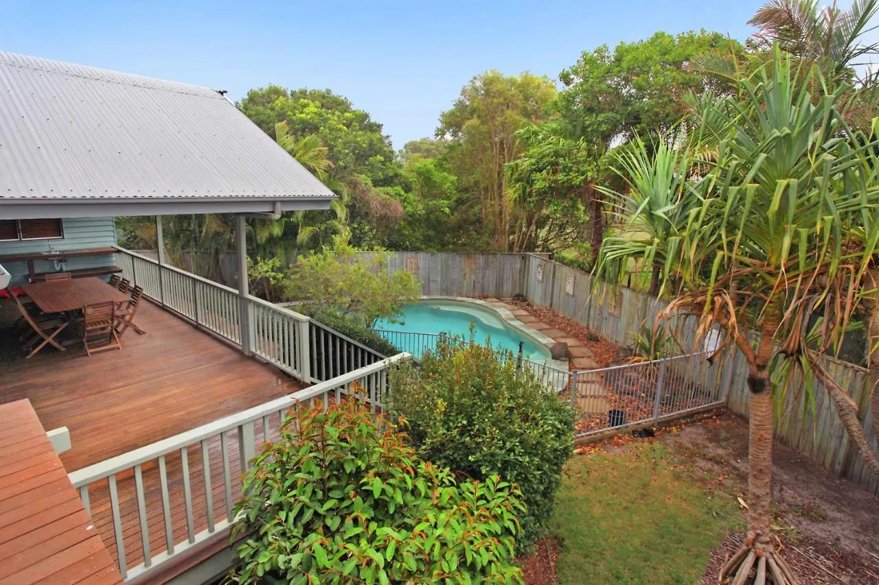 Holiday home 18 Northbeach Place, Mudjimba Beach - Pet Friendly, Linen Included, Wifi Villa